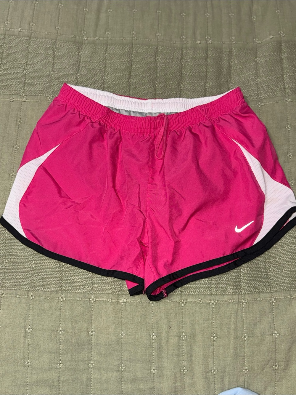 Nike Tempo Running Shorts in Pink & White Small